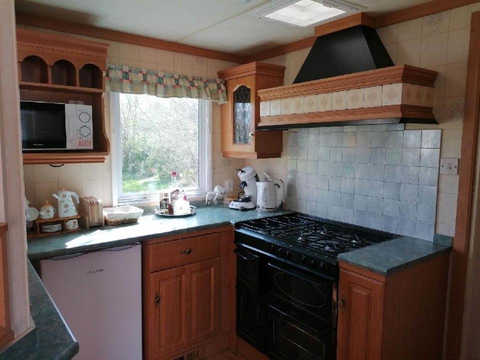 Hidlab Mobil Apartman Kimle ภายนอก รูปภาพ